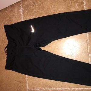 Nike Crop Leggings